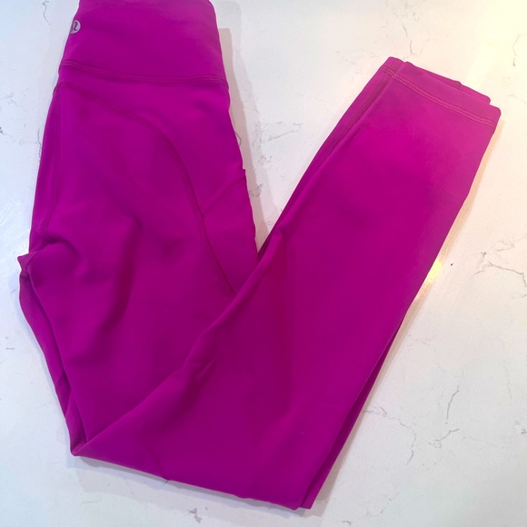 Lululemon leggings size 2 - Picture 2 of 4